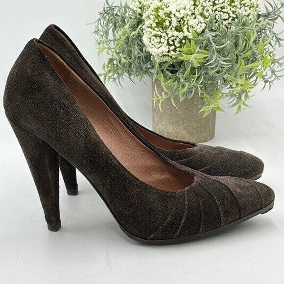 Prada Vintage Brown Suede Pumps Heels Size 37/6.5 With Toe Taps Cone Pleats Sole - Picture 1 of 16